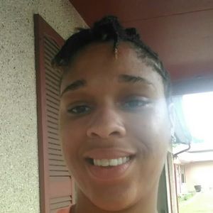 Meet your Posher, Cecily